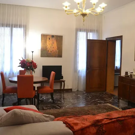 Castello 5888 B, Santa Marina, Calle Marcello, Canale-2